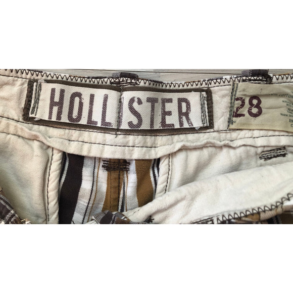 Hollister, Men's Bermuda Shorts, Brown Plaid, Button Fly, 9" Inseam, Size 28 - Picture 3 of 7